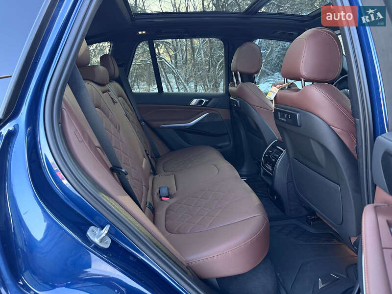 Внедорожник / Кроссовер BMW X5 2022 в Киеве