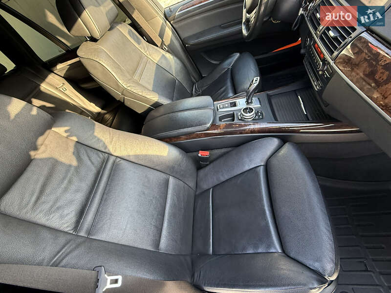 Внедорожник / Кроссовер BMW X5 2010 в Хмельницком