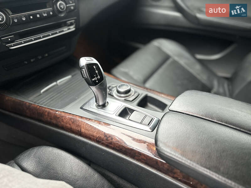 Внедорожник / Кроссовер BMW X5 2010 в Житомире
