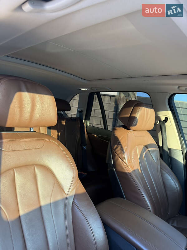 Внедорожник / Кроссовер BMW X5 2015 в Ровно