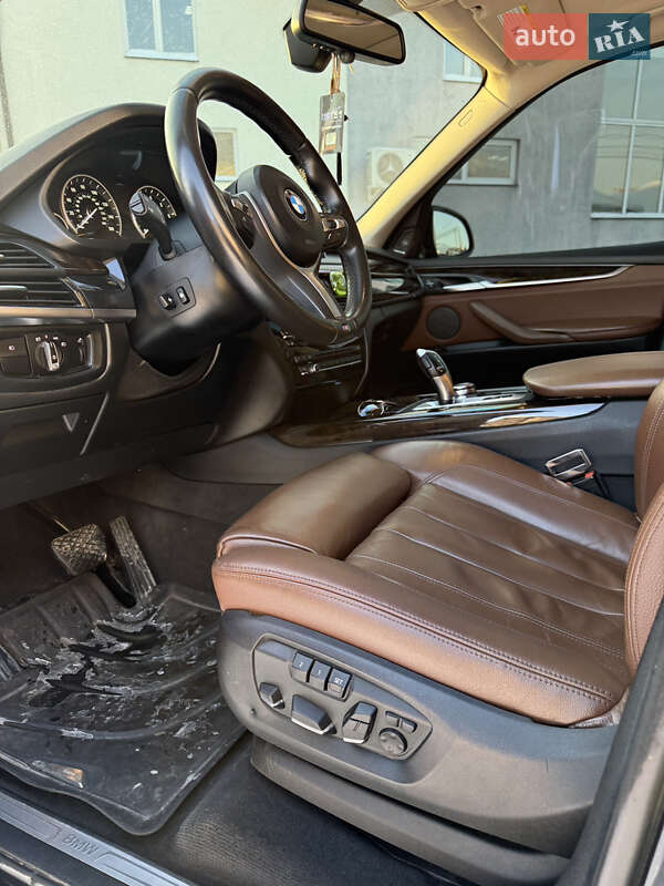 Внедорожник / Кроссовер BMW X5 2015 в Ровно