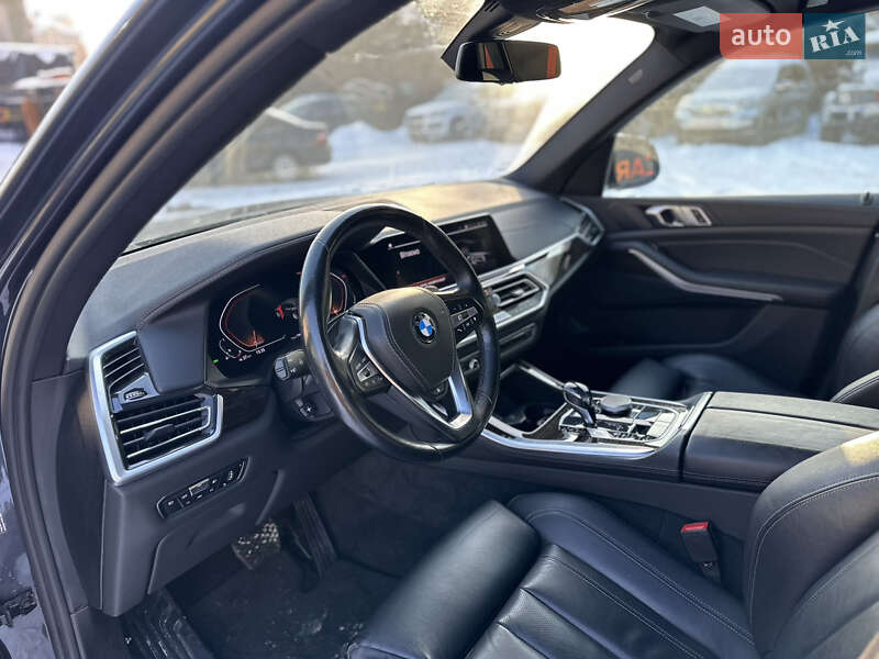 Внедорожник / Кроссовер BMW X5 2019 в Киеве