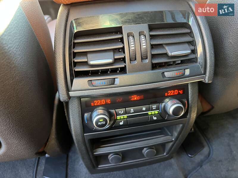 Внедорожник / Кроссовер BMW X5 2014 в Ровно