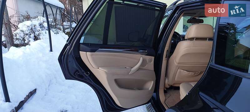 Внедорожник / Кроссовер BMW X5 2012 в Дубно