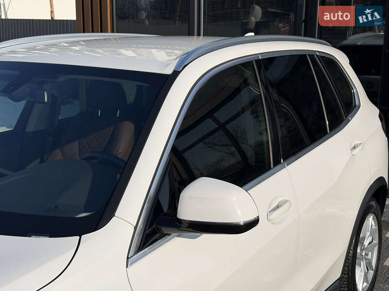 Внедорожник / Кроссовер BMW X5 2023 в Ужгороде