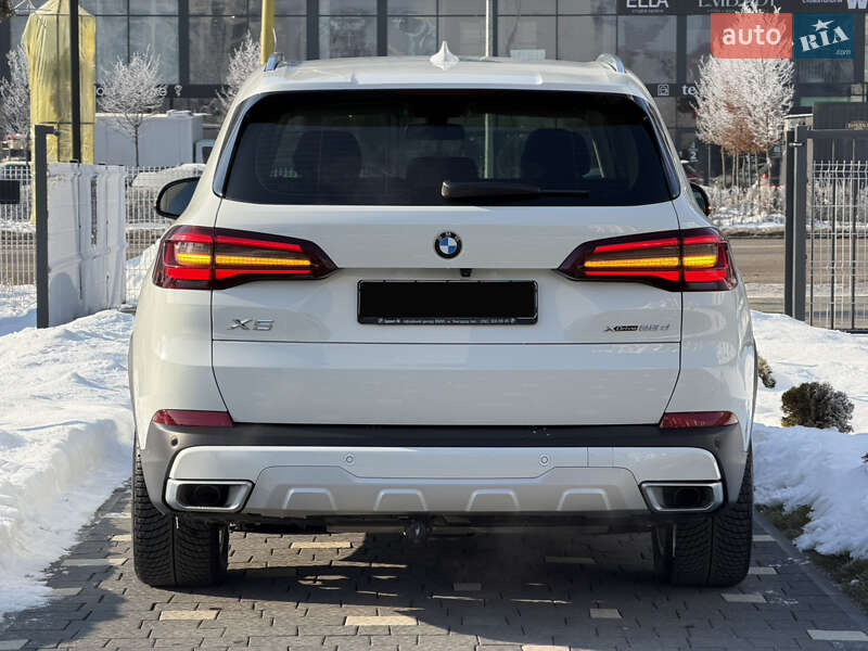 Внедорожник / Кроссовер BMW X5 2023 в Ужгороде