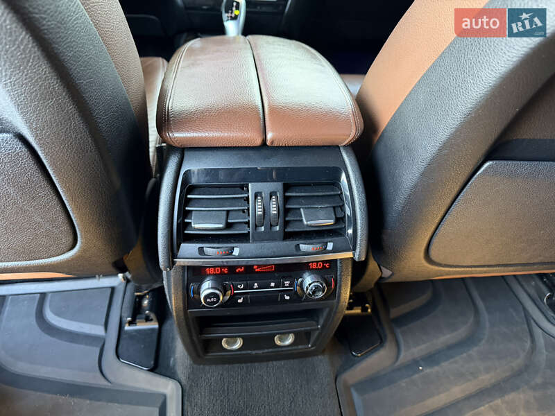 Внедорожник / Кроссовер BMW X5 2015 в Киеве