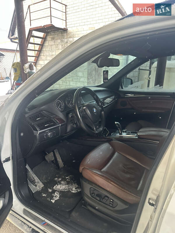 Внедорожник / Кроссовер BMW X5 2011 в Андреевке