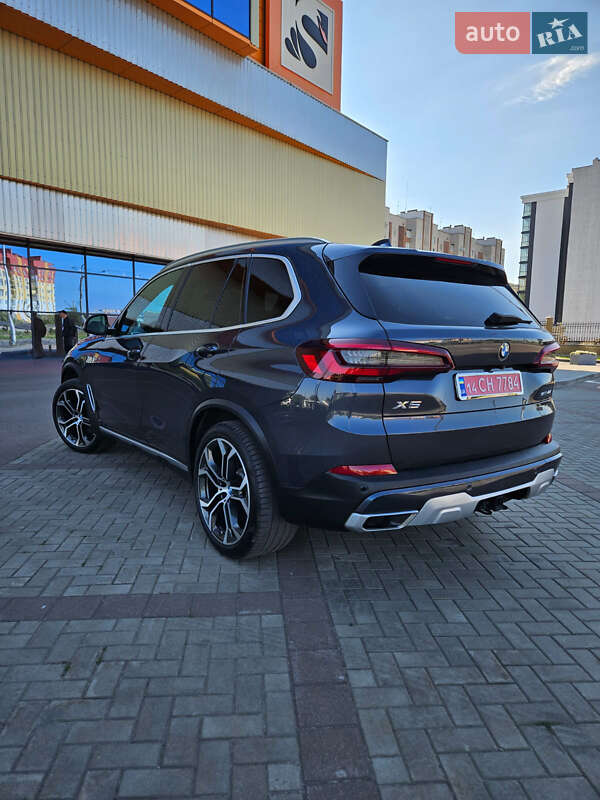 Внедорожник / Кроссовер BMW X5 2020 в Луцке