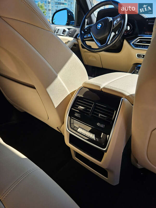 Внедорожник / Кроссовер BMW X5 2020 в Луцке