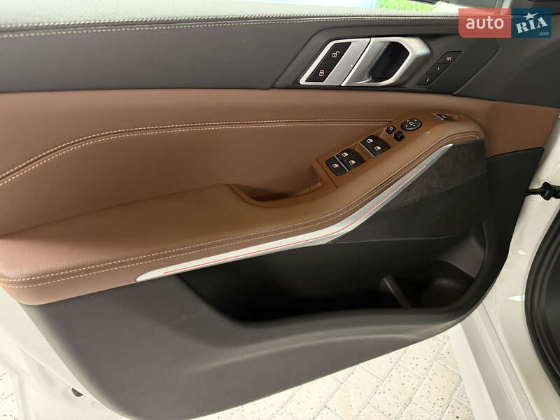 Внедорожник / Кроссовер BMW X5 2021 в Киеве