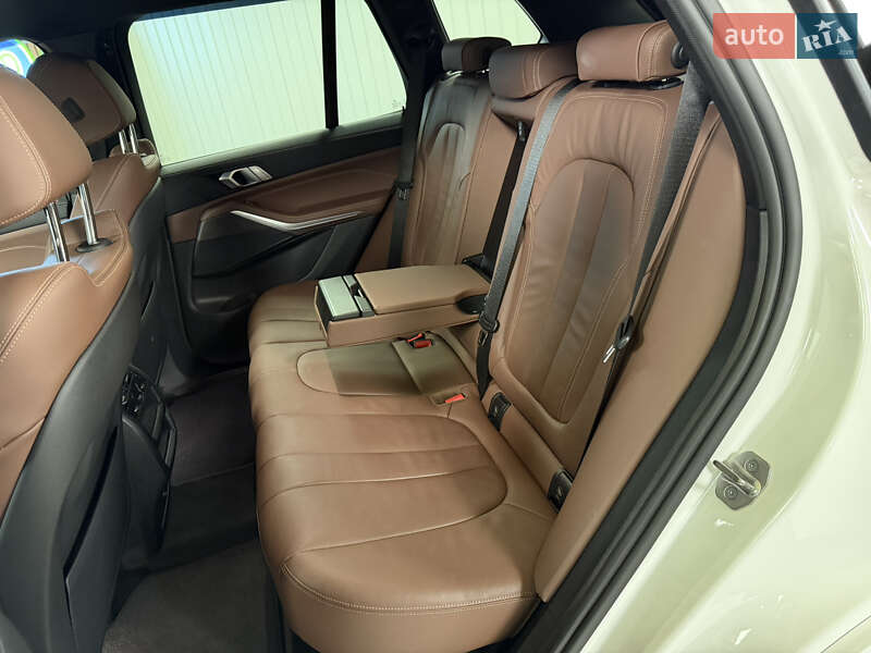 Внедорожник / Кроссовер BMW X5 2021 в Киеве