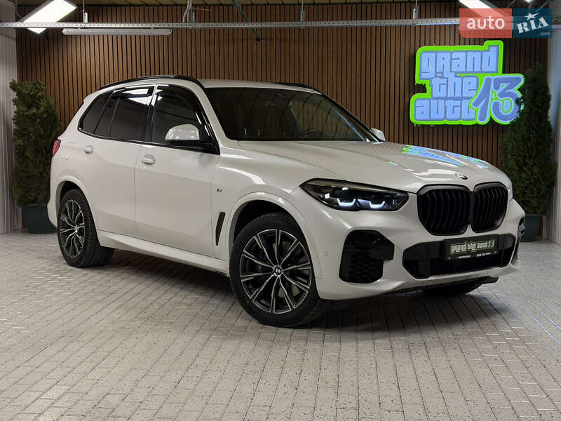 Внедорожник / Кроссовер BMW X5 2021 в Киеве