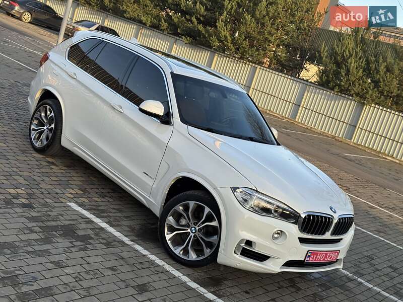 Внедорожник / Кроссовер BMW X5 2017 в Луцке