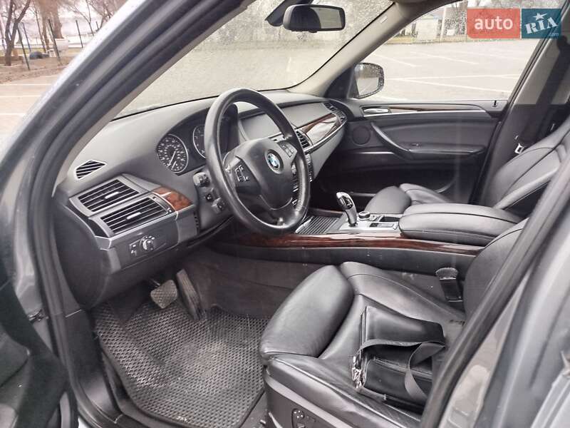 Внедорожник / Кроссовер BMW X5 2010 в Днепре фото 15 Внедорожник / Кроссовер BMW X5 2010 в Днепре
