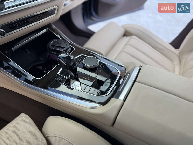 Внедорожник / Кроссовер BMW X5 2019 в Киеве