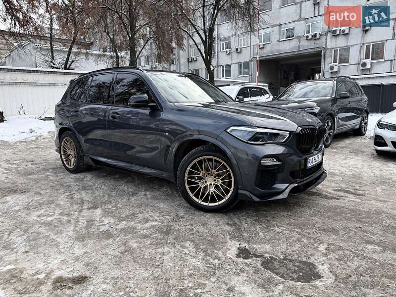 Внедорожник / Кроссовер BMW X5 2020 в Киеве