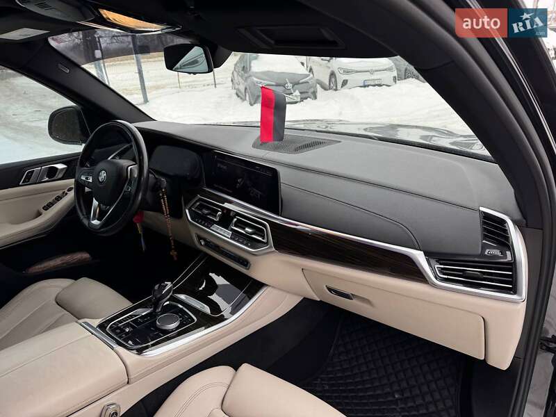 Внедорожник / Кроссовер BMW X5 2019 в Каменец-Подольском