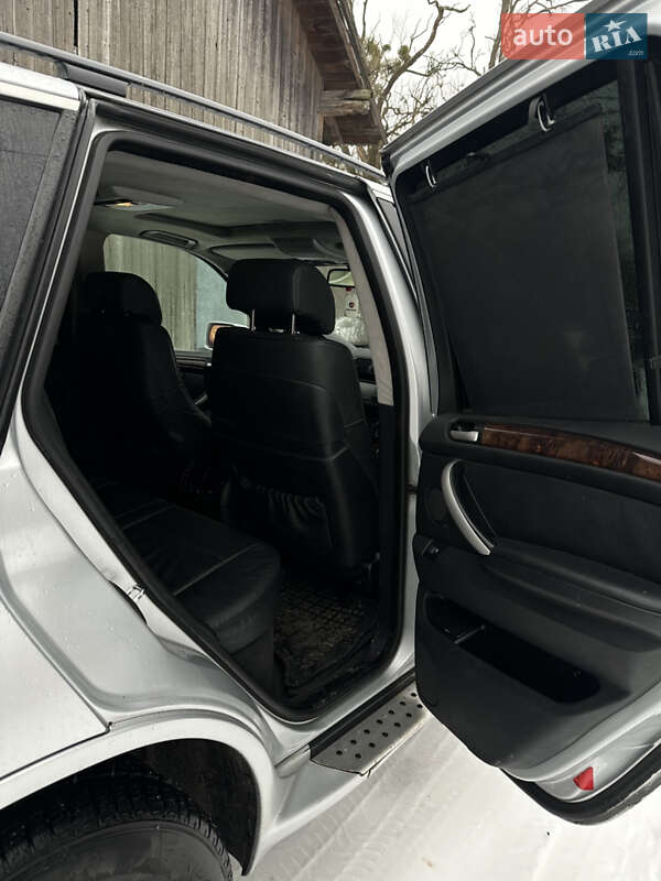 Позашляховик / Кросовер BMW X5 2002 в Львові
