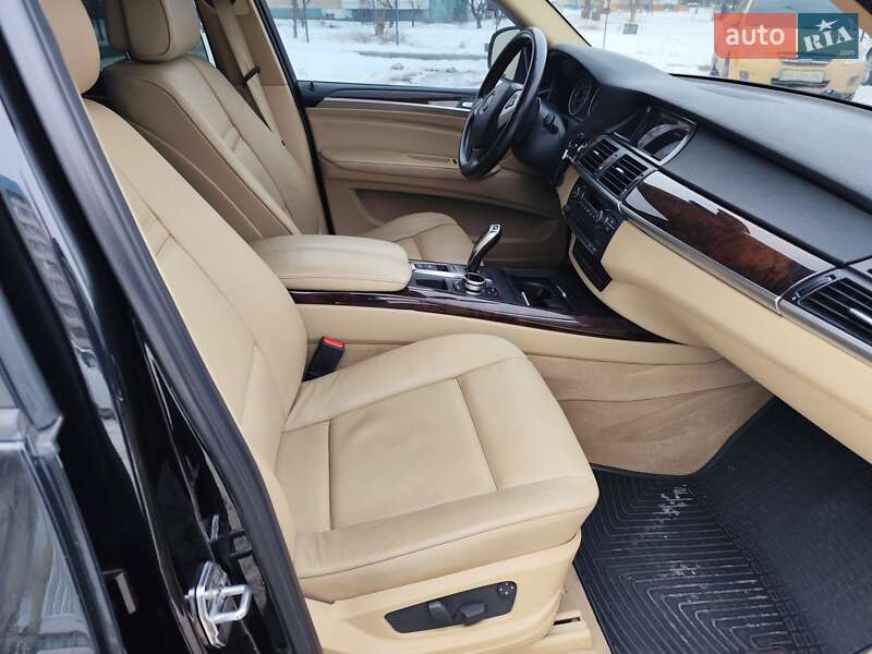 Позашляховик / Кросовер BMW X5 2010 в Дніпрі