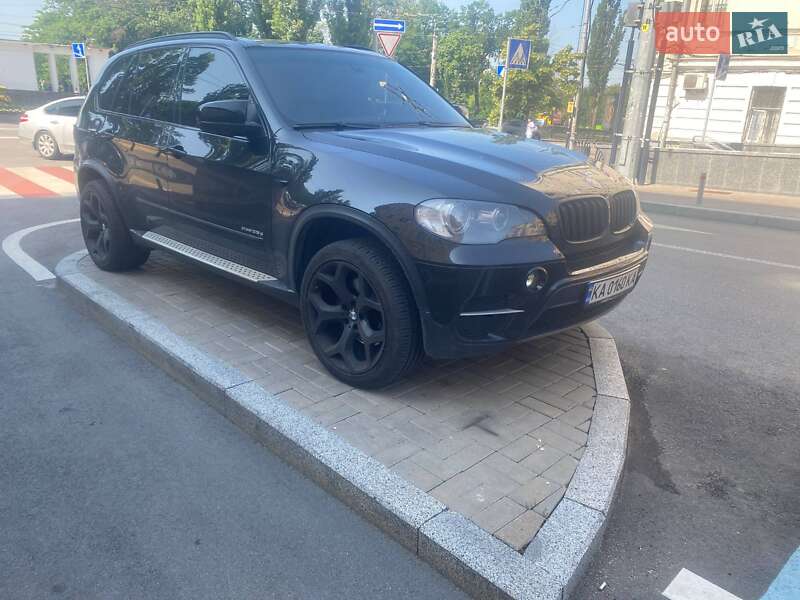 Внедорожник / Кроссовер BMW X5 2011 в Киеве