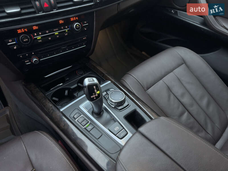 Позашляховик / Кросовер BMW X5 2015 в Луцьку