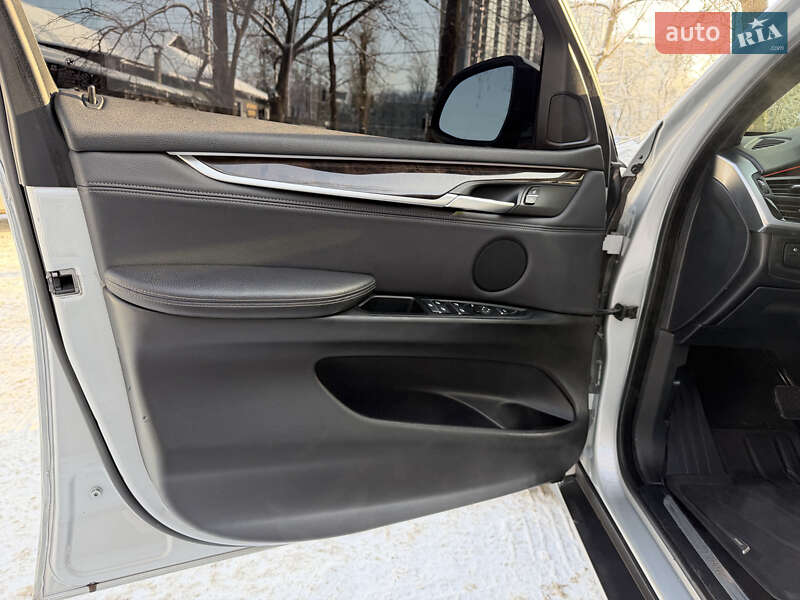 Внедорожник / Кроссовер BMW X5 2017 в Киеве