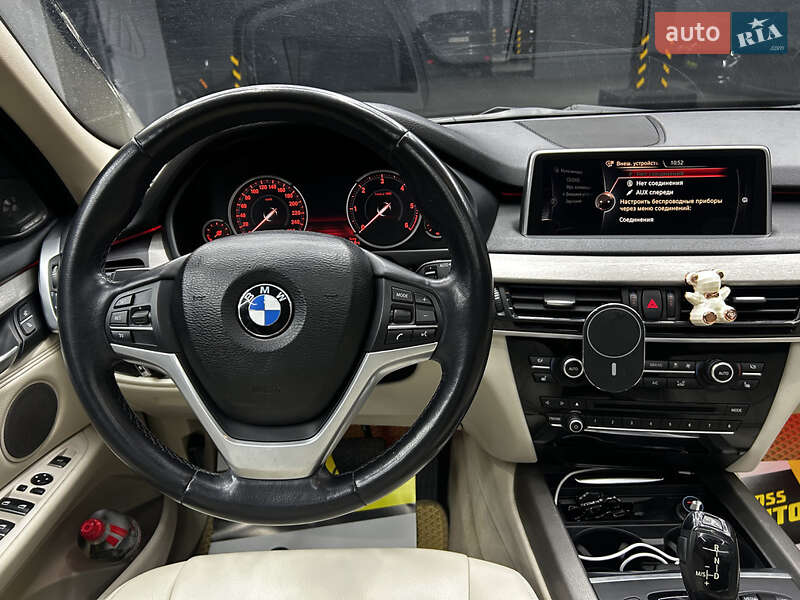 Внедорожник / Кроссовер BMW X5 2014 в Черновцах