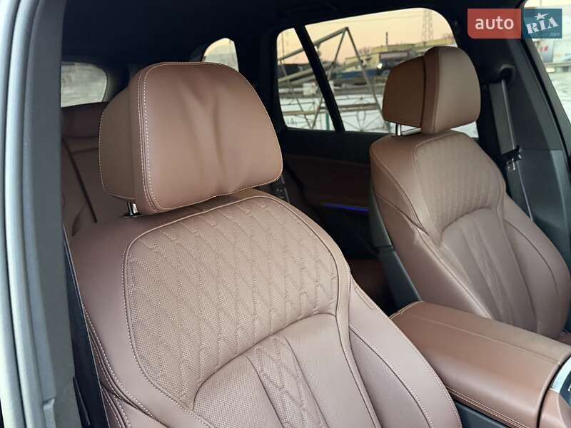 Внедорожник / Кроссовер BMW X5 2024 в Киеве