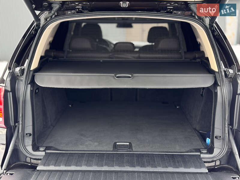 Внедорожник / Кроссовер BMW X5 2014 в Ровно