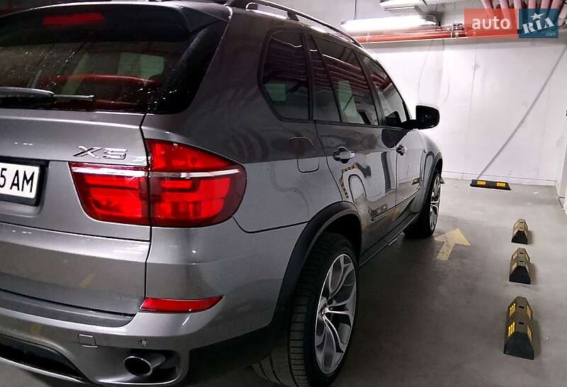 Внедорожник / Кроссовер BMW X5 2011 в Измаиле