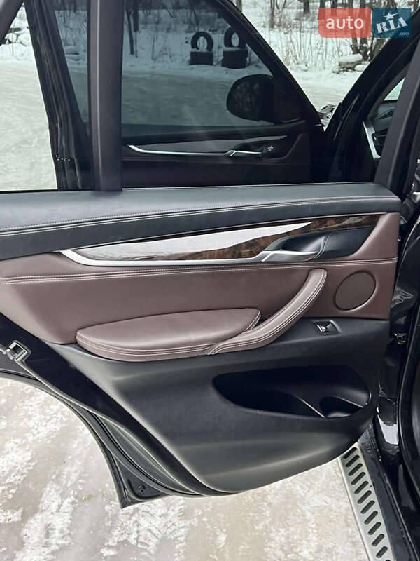 Позашляховик / Кросовер BMW X5 2015 в Києві