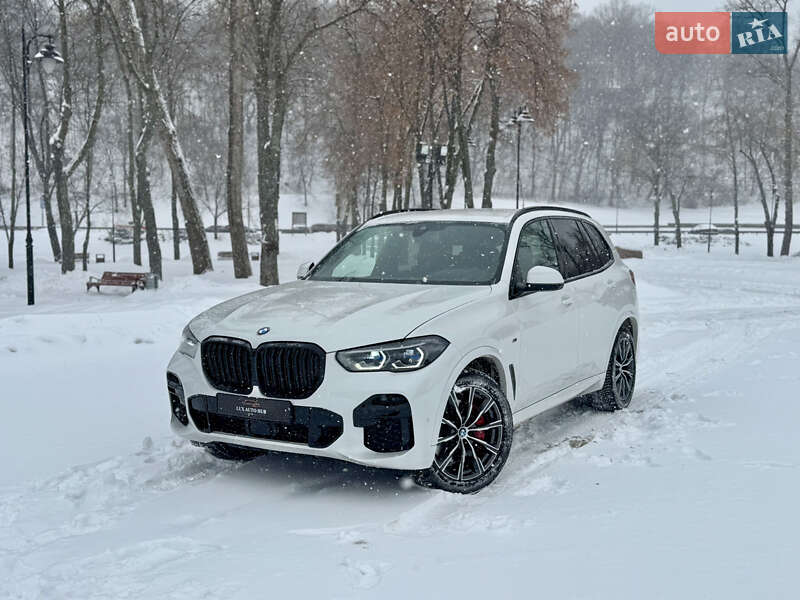Внедорожник / Кроссовер BMW X5 2022 в Киеве