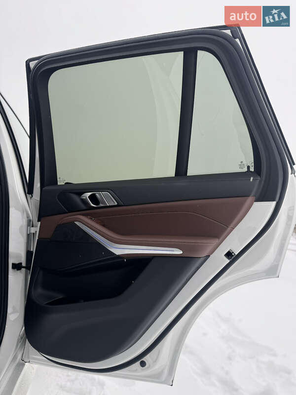 Внедорожник / Кроссовер BMW X5 2022 в Киеве