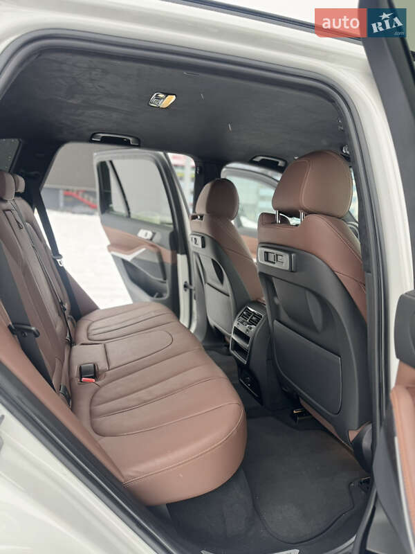 Внедорожник / Кроссовер BMW X5 2022 в Киеве