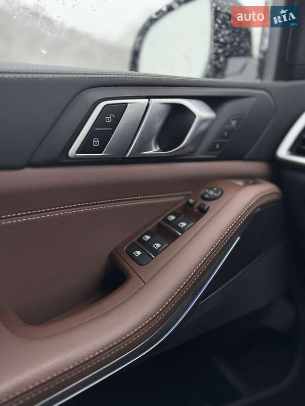 Внедорожник / Кроссовер BMW X5 2022 в Киеве