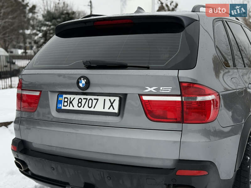 Внедорожник / Кроссовер BMW X5 2010 в Ровно