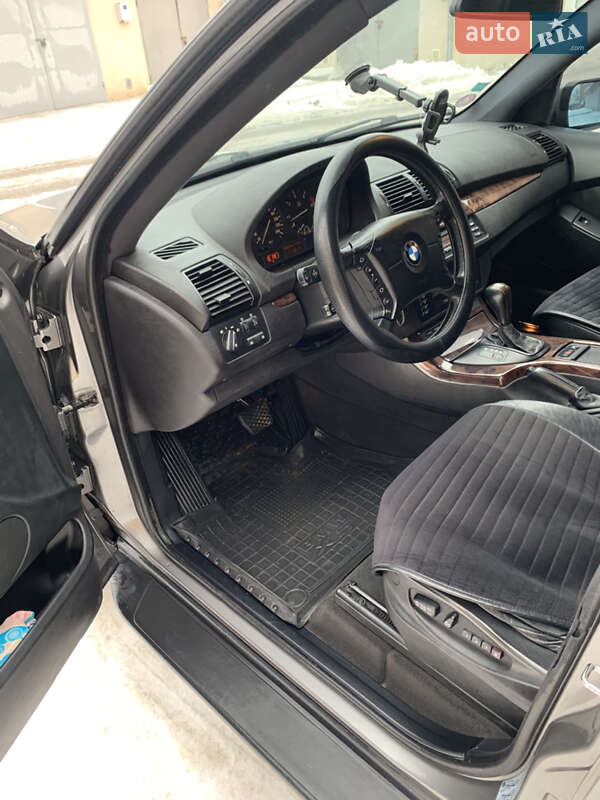 Внедорожник / Кроссовер BMW X5 2005 в Чорткове