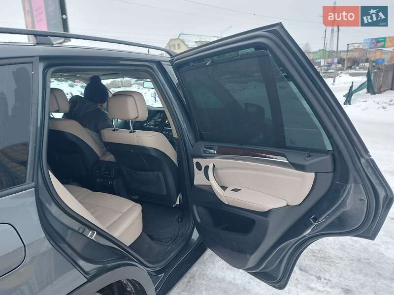 Внедорожник / Кроссовер BMW X5 2011 в Львове