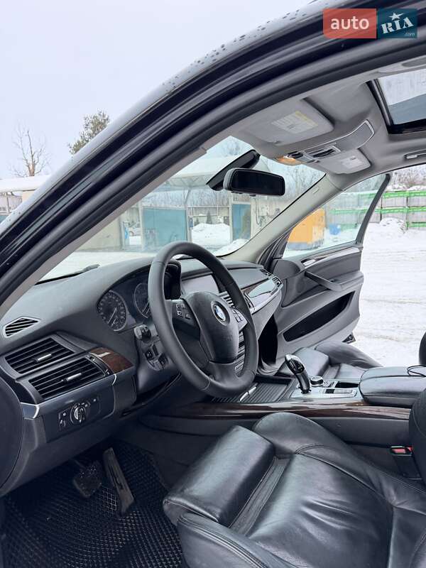 Позашляховик / Кросовер BMW X5 2012 в Рівному