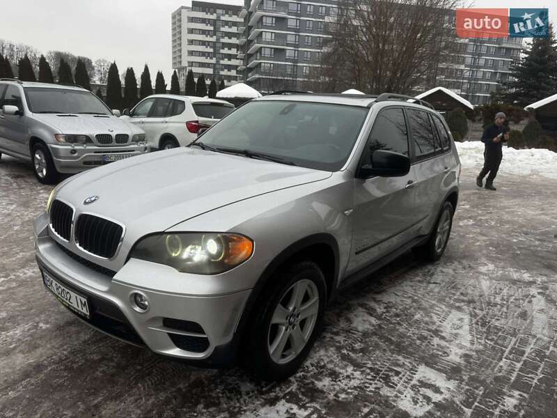 Позашляховик / Кросовер BMW X5 2012 в Львові