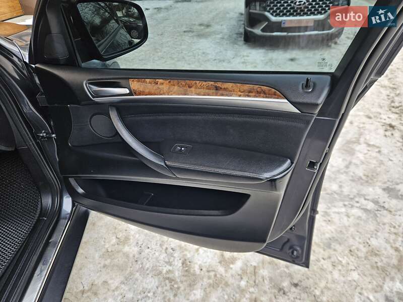 Внедорожник / Кроссовер BMW X5 2011 в Виннице