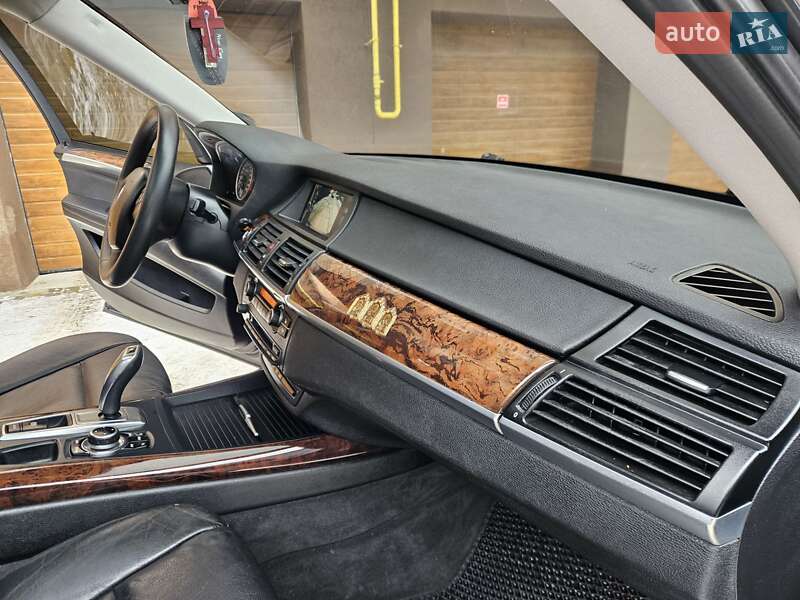 Внедорожник / Кроссовер BMW X5 2011 в Виннице