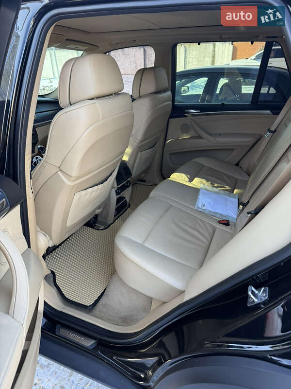 Внедорожник / Кроссовер BMW X5 2012 в Полтаве