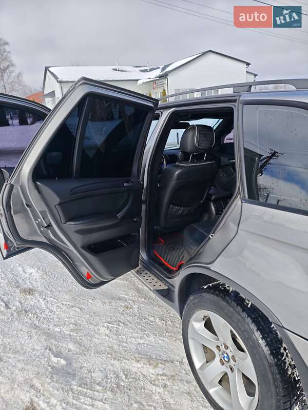 Внедорожник / Кроссовер BMW X5 2004 в Черновцах