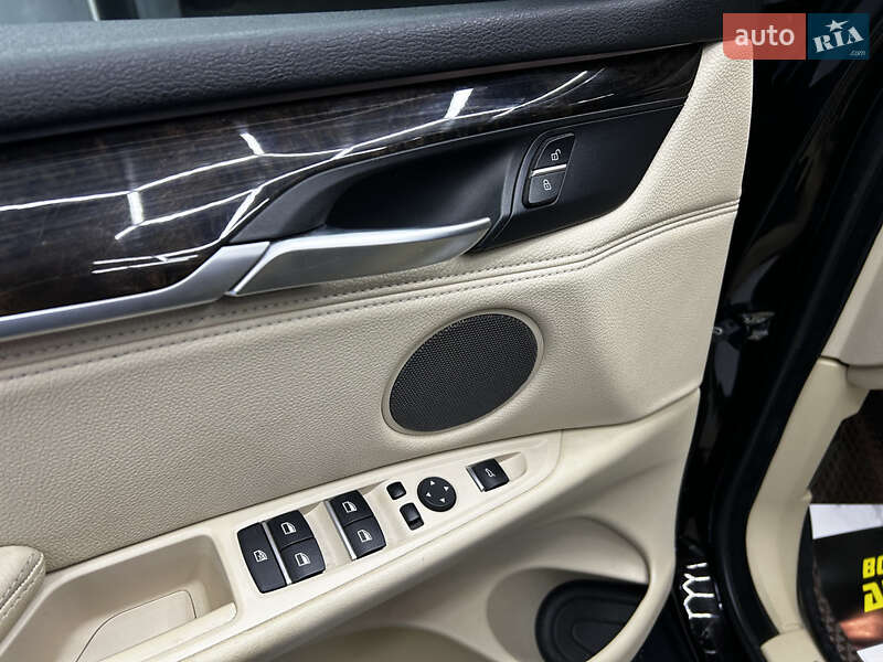 Позашляховик / Кросовер BMW X5 2014 в Чернівцях