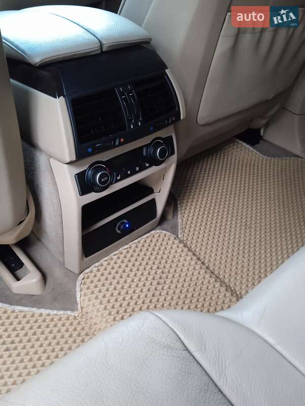 Внедорожник / Кроссовер BMW X5 2009 в Мене