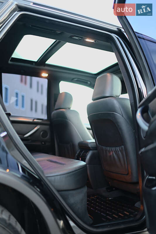 Внедорожник / Кроссовер BMW X5 2005 в Дубно