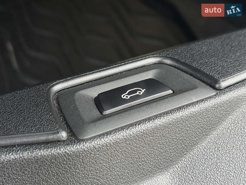 Внедорожник / Кроссовер BMW X5 2020 в Киеве