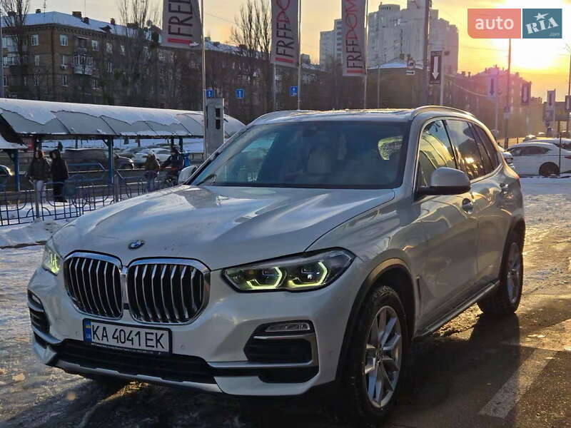 Позашляховик / Кросовер BMW X5 2019 в Києві фото 3 Позашляховик / Кросовер BMW X5 2019 в Києві